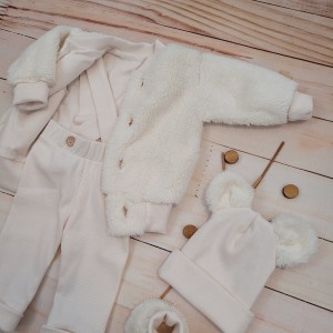 24cz komplet mis kurtka spodnie na szelkach czapka buciki.jpg