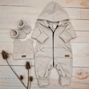 33cz komplet kombinezon czapka z uszami buciki ściągacz prążek.jpg