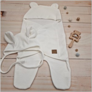3 otulacz +czapeczka bawełniany dla noworodka.jpg