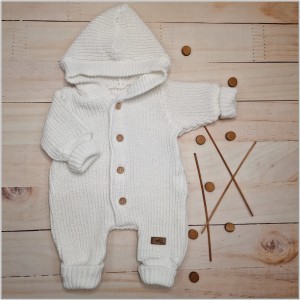 11 kombinezon włóczkowy rosnący z dzieckiem.jpg