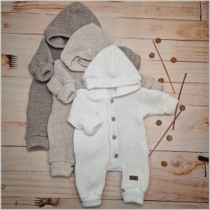 24 kombinezon włóczkowy rosnący z dzieckiem.jpg