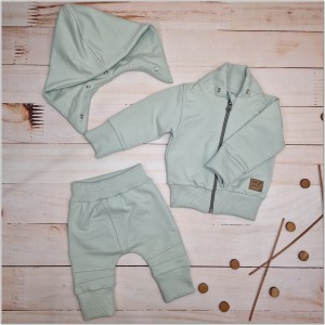 9 dres niemowlęcy z odpinanym kapturem .jpg