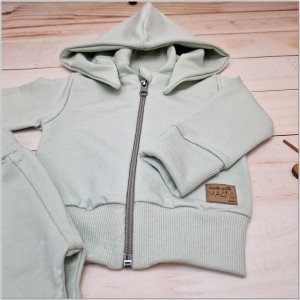 17 dres niemowlęcy z odpinanym kapturem .jpg