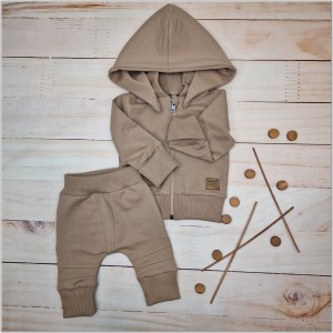 25 dres niemowlęcy z odpinanym kapturem .jpg