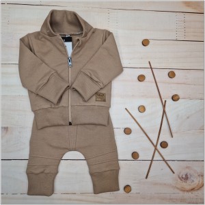 33 dres niemowlęcy z odpinanym kapturem .jpg