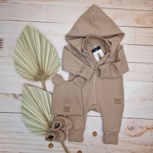 13cz zestaw kombinezon odpinany kaptur czapka buciki.jpg