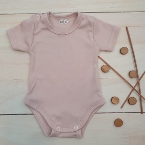 1body z krótkim rękawem rosnące  wraz z dzieckiem, regulacja.jpg