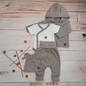 84cz wyprawka do szpitala body spodnie czapka kaftanik .jpg