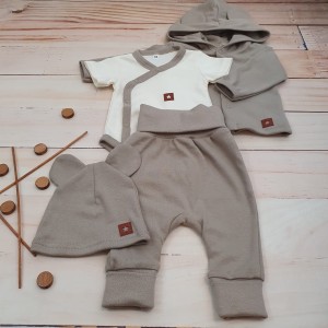 104cz wyprawka do szpitala body spodnie czapka kaftanik .jpg