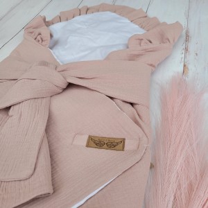 3miękki otulacz rożek śpiworek falbanka dziewczynka.jpg