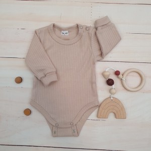 1body  rosnące wraz z dzieckiem lato wiosna jesień prążkowane .jpg