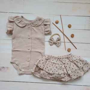 243 cz komplet w kropki body bloomersy z falbanką opaska.jpg