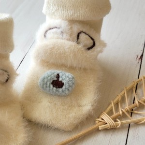 1skarpetki zimowe niemowle noworodek miś bezuciskowe ściągacz elsatyczne blisko.JPG