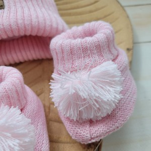 17włóczkowy komplet czapka buciki pompon wiosna jesiń zima niemowlę noworodek .JPG