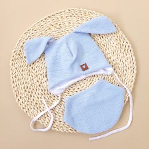 1czapka apaszka włoczkowa wiązana uszy wyprawka niemowle noworodek wyjscie ze szpitala.JPG