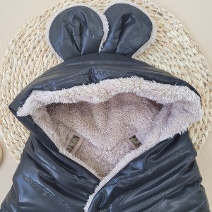 2śpiworek do fotelika do auta do samochodu wyprawka wyjście ze szpitala noworodek niemowlę wyprawka o.JPG