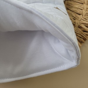 6kurtka wiosna jesień pikowana biała chrzest wyprawka niemowlę noworodek .JPG