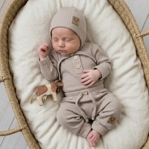 3 cz komplet body + spodnie + czapka 56-86 piaskowy beż 