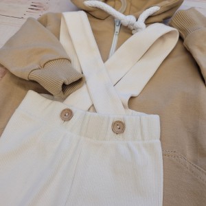 5stylizacja wiosna kombinezon legginsy sweterek dodatki wiosna jesień niemowlę noworodek wyjście ze s.jpg