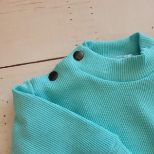 53 cz komplet sweter bluza spodnie czapka niemowlę noworodek elastyczny wyjście ze szpital awyprawka .jpg