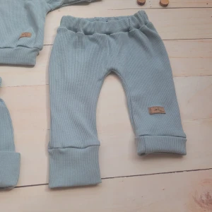 173 cz komplet niemowlę noworodek spodnie bluza czapka wyjście ze szpitala noworodek niemowlę .jpg