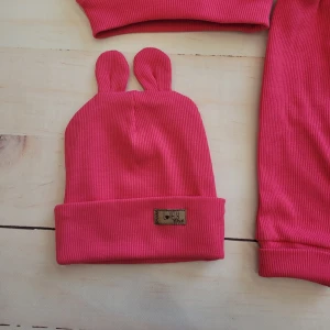 103 cz komplet sweter bluza spodnie czapka niemowlę noworodek elastyczny wyjście ze szpital awyprawka .jpg