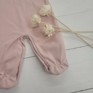 6wyprawka niemowlę noworodek wyjście ze szpital #wyprawka 2 cz dla dziewczynki brudny róż półspiochy .jpg