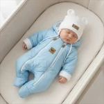 Kombinezon kurtkowy wiosna-jesień 56-86 zapinany na dwa zamki błękit