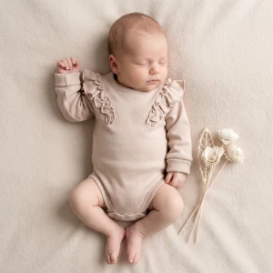 Bawełniane rosnące body z falbanką dla dziewczynki 56-86 beige dream