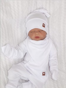 Wyprawka gładka biała. Kompletna wyprawka.  Bawełniana wyprawka. Wyprawka do szpitala. Zestaw dla noworodka. Wyprawka na prezent. Wyprawka dla noworodka.
Unikalny komplet.