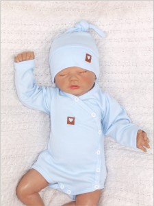 Wyprawka gładka niebieska. Kompletna wyprawka.  Bawełniana wyprawka. Wyprawka do szpitala. Zestaw dla noworodka. Wyprawka na prezent. Wyprawka dla noworodka.
Unikalny komplet.