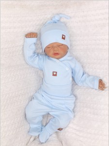 Wyprawka gładka niebieska. Kompletna wyprawka.  Bawełniana wyprawka. Wyprawka do szpitala. Zestaw dla noworodka. Wyprawka na prezent. Wyprawka dla noworodka.
Unikalny komplet.