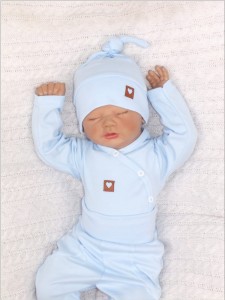 Wyprawka gładka niebieska. Kompletna wyprawka.  Bawełniana wyprawka. Wyprawka do szpitala. Zestaw dla noworodka. Wyprawka na prezent. Wyprawka dla noworodka.
Unikalny komplet.