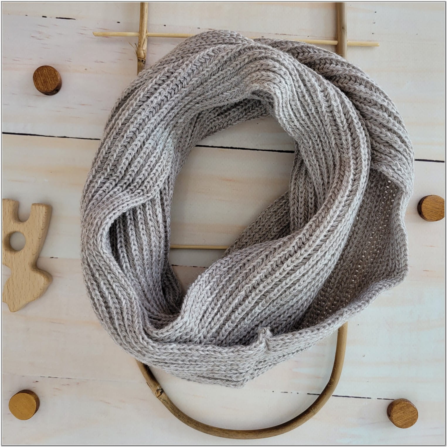 14 szalik włóczkowy zimowy ósemka.jpg