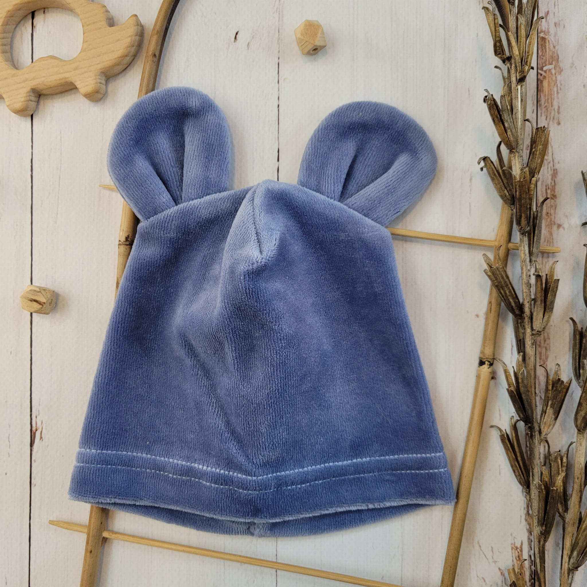 2 czapka welurowa z uszkami .jpg