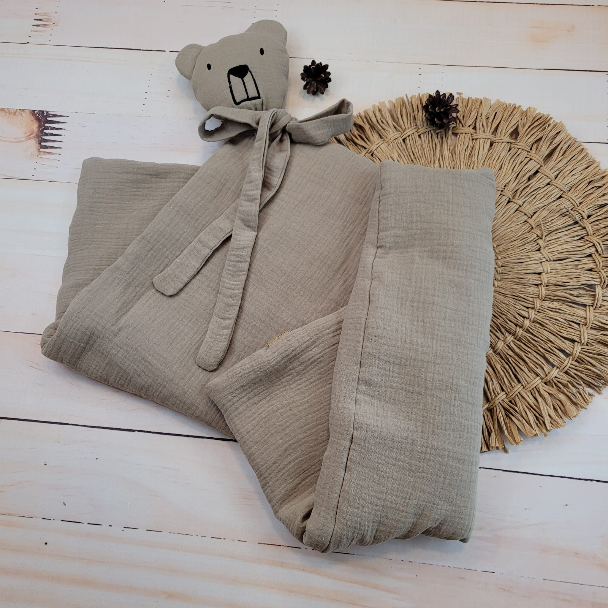 3 Miękki ciepły kocyk kołderka dla niemowlaka muślin piaskowy miś.JPG