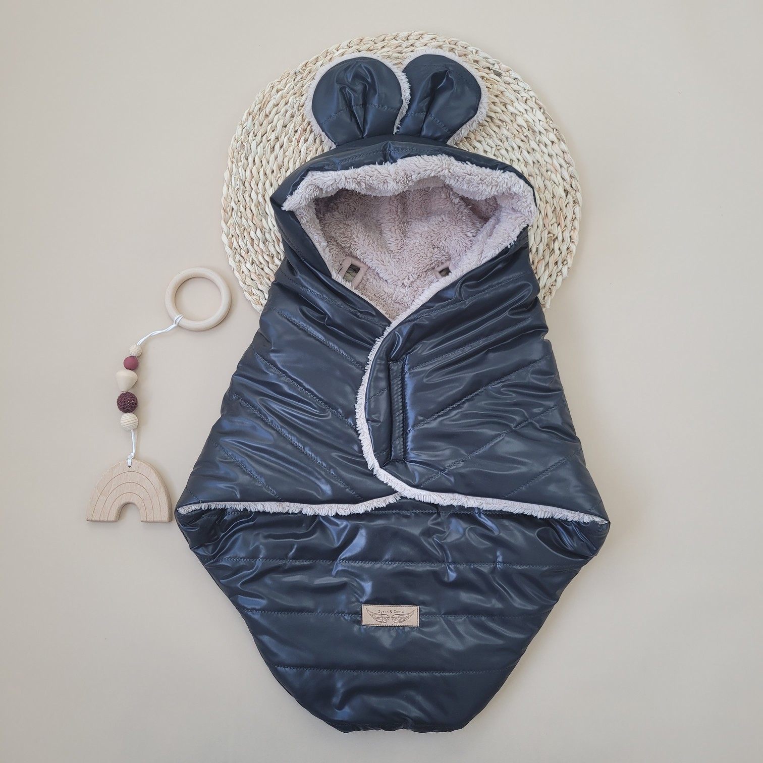 1śpiworek do fotelika do auta do samochodu wyprawka wyjście ze szpitala noworodek niemowlę wyprawka o.JPG