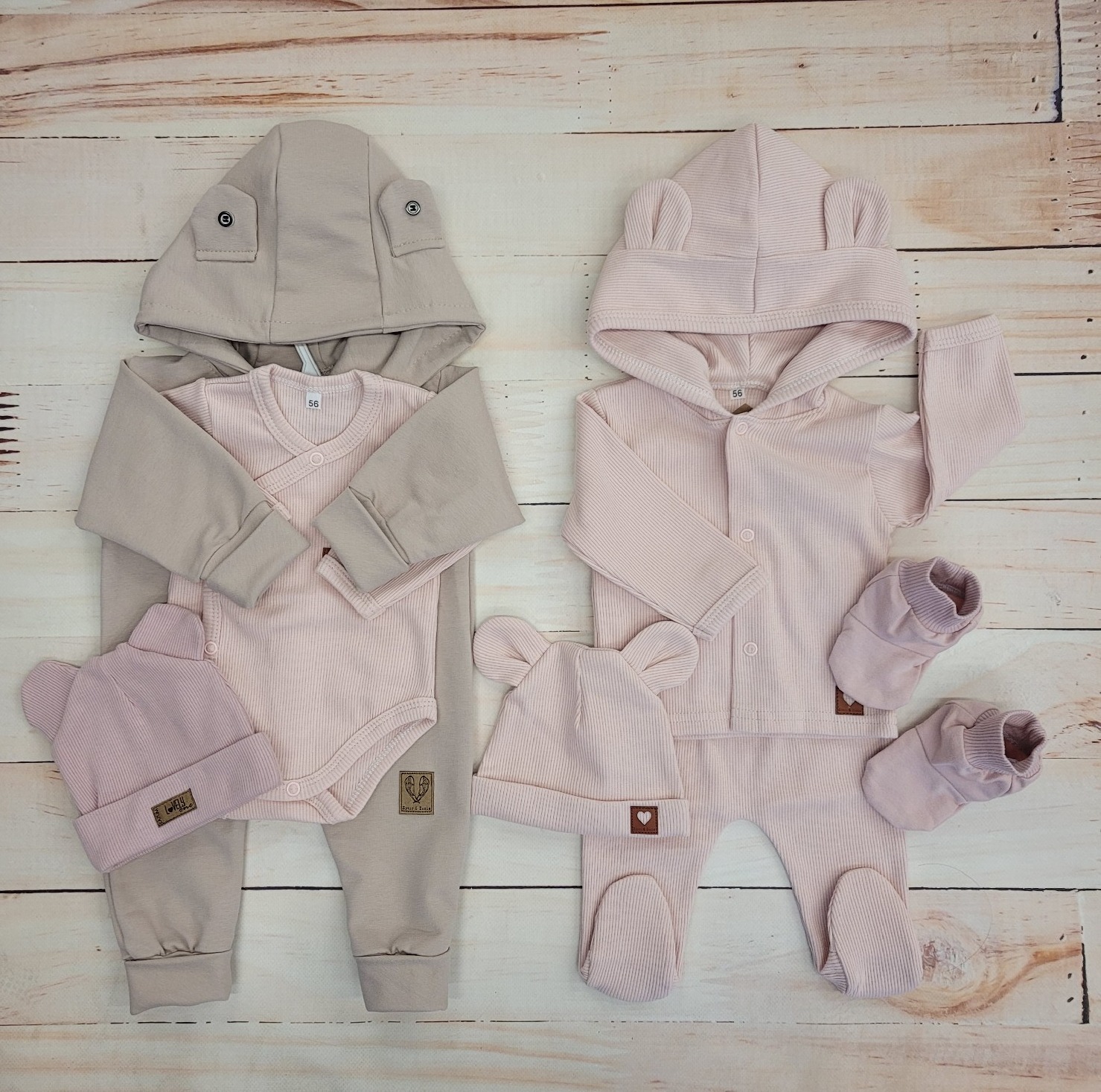 6stylizacja niemowlęca wiosna jesień wyprawka wyjście ze szpitala kombinezon wyporawka czapka dodatki.jpg