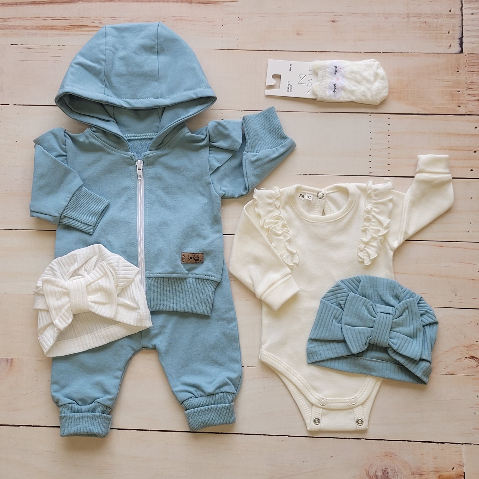 6stylizacja niemowlę noworodek wyjście ze szpitala dres 2 częściowy body dodatki wiosna lato jesień d.jpg
